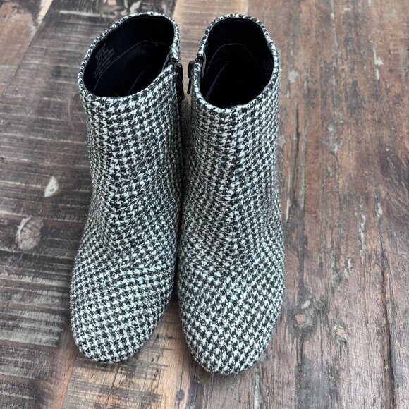 Kelly & Katie Houndstooth Sparkle Ankle Booties  - Size 6.5M - Picture 1 of 8